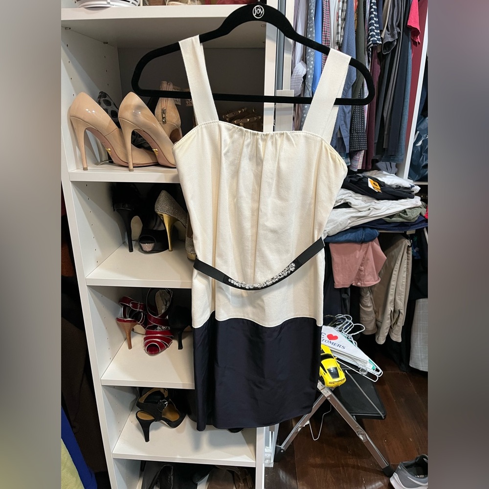 White and navy short dress